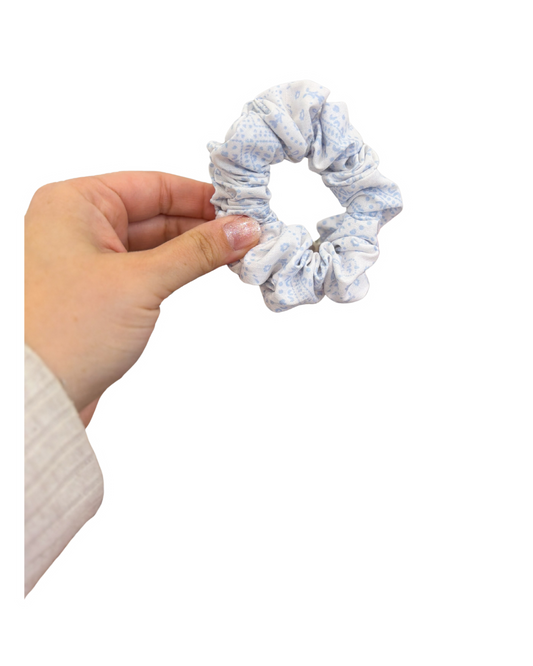 Scrunchie, White & Light Blue
